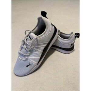 Size 8.5- PUMA Soft Foam Black & White